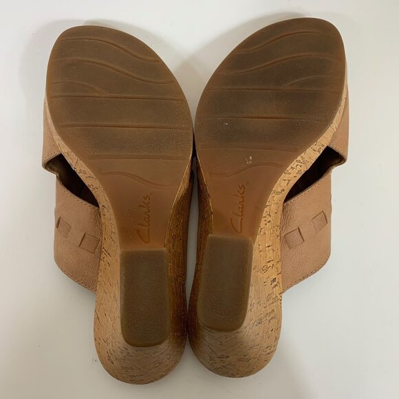 Clarks Cork Heeled Open Toe Sandals with Flower in Tan Size 9.5 - Picture 7 of 9